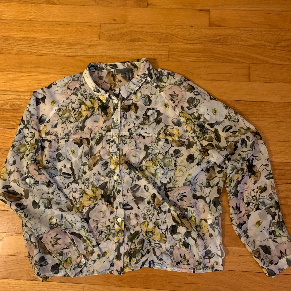 Jeans by Buffalo semi sheer floral blouse. Size PM
